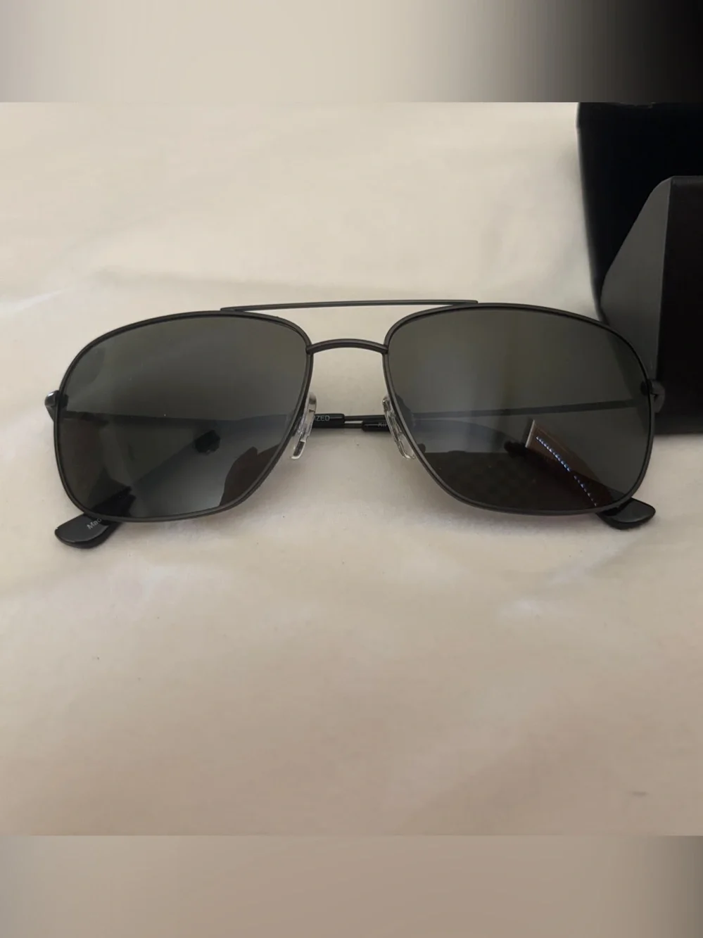 Kirkland Signature Polarized Black Metal Aviator Sunglasses with Dark Lenses